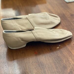 Bloch jazz shoes